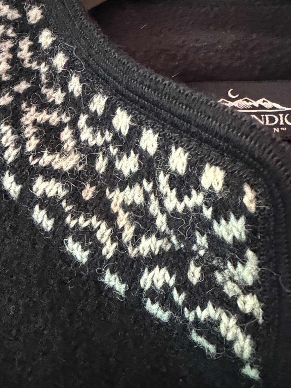 Icelandic Design Womens M 100% Wool w/Intricte Silver Buttons & Fair Isle Collar - Picture 4 of 13